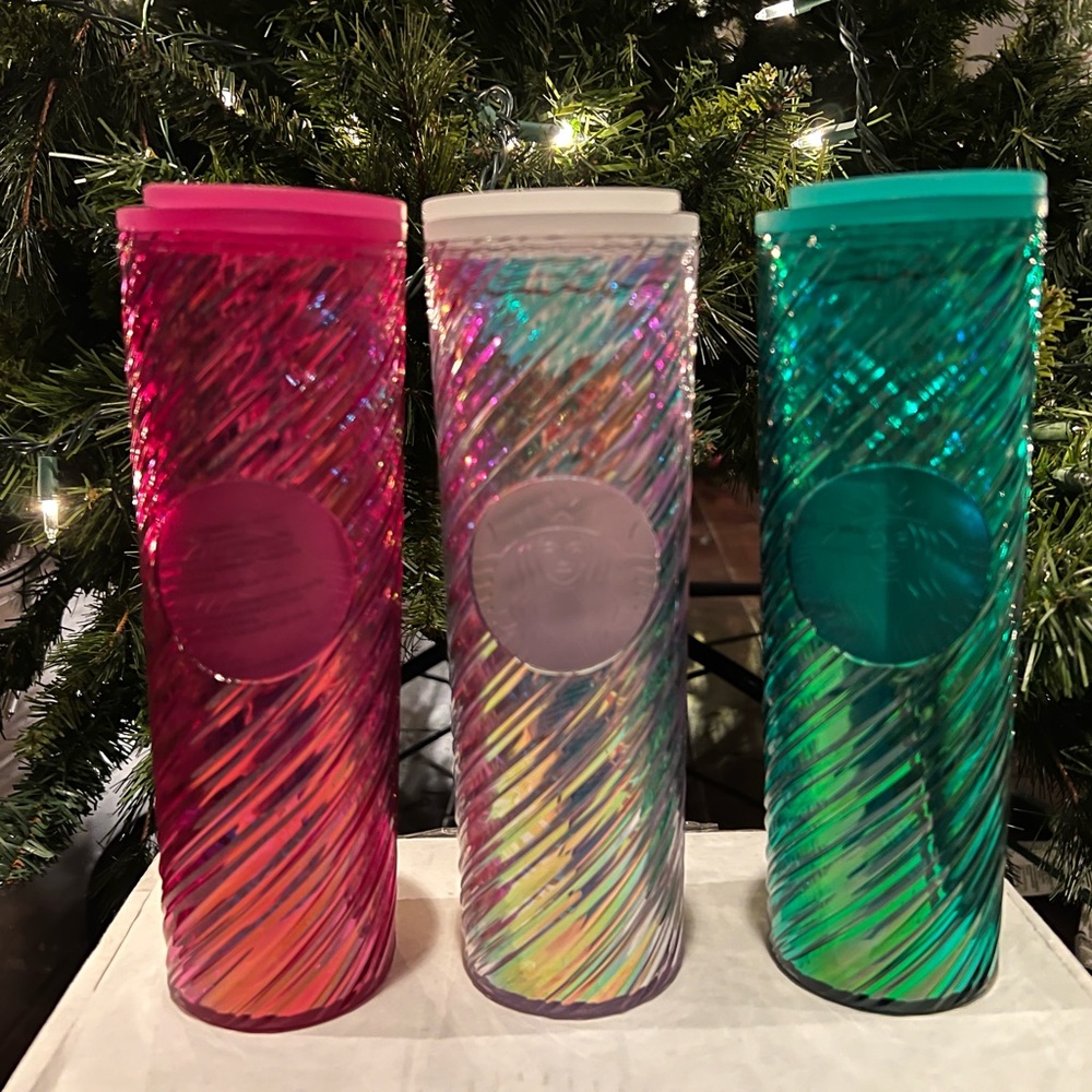 Starbucks 2022 Holiday swirl Hot/Cold tumbler set of 3